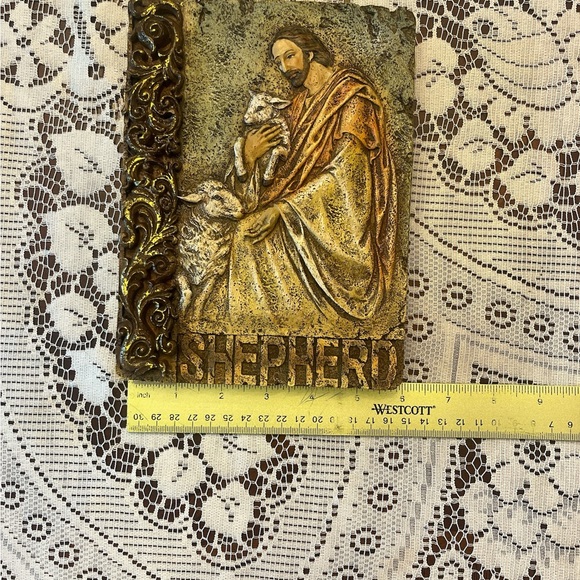 Vintage Shepherd Wall Plaque with Gold Accents - Picture 4 of 8